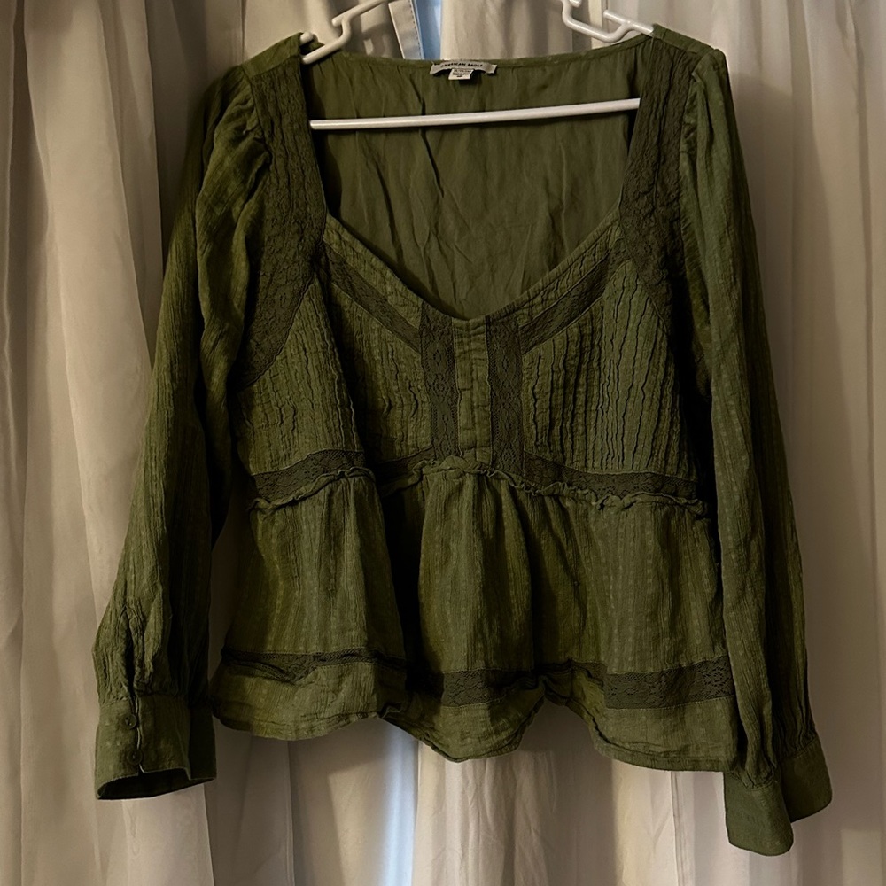 American Eagle top